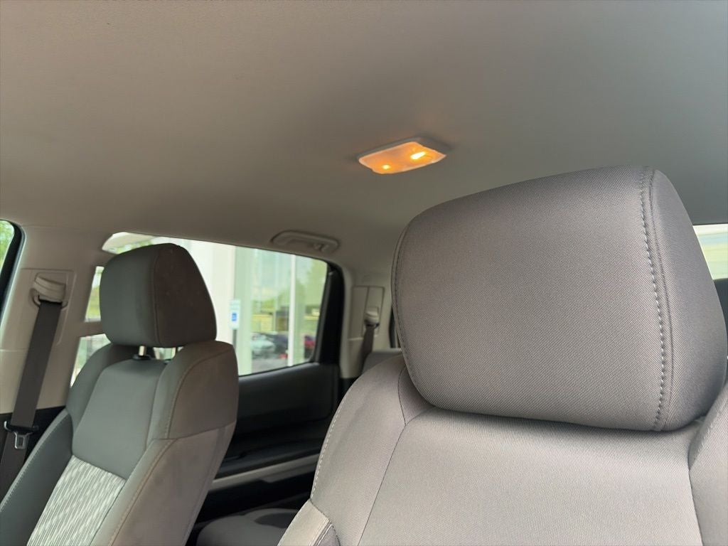 2018 Toyota Tundra SR5 5.7L V8 CLEAN CARFAX, BFGoodrich A/T Tires