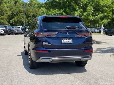 2025 Mitsubishi Outlander SE