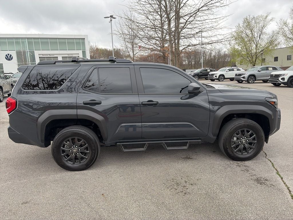 2025 Toyota 4Runner SR5 CLEAN 1 OWNER CARFAX 4WD AND CUSTOM LEATHER