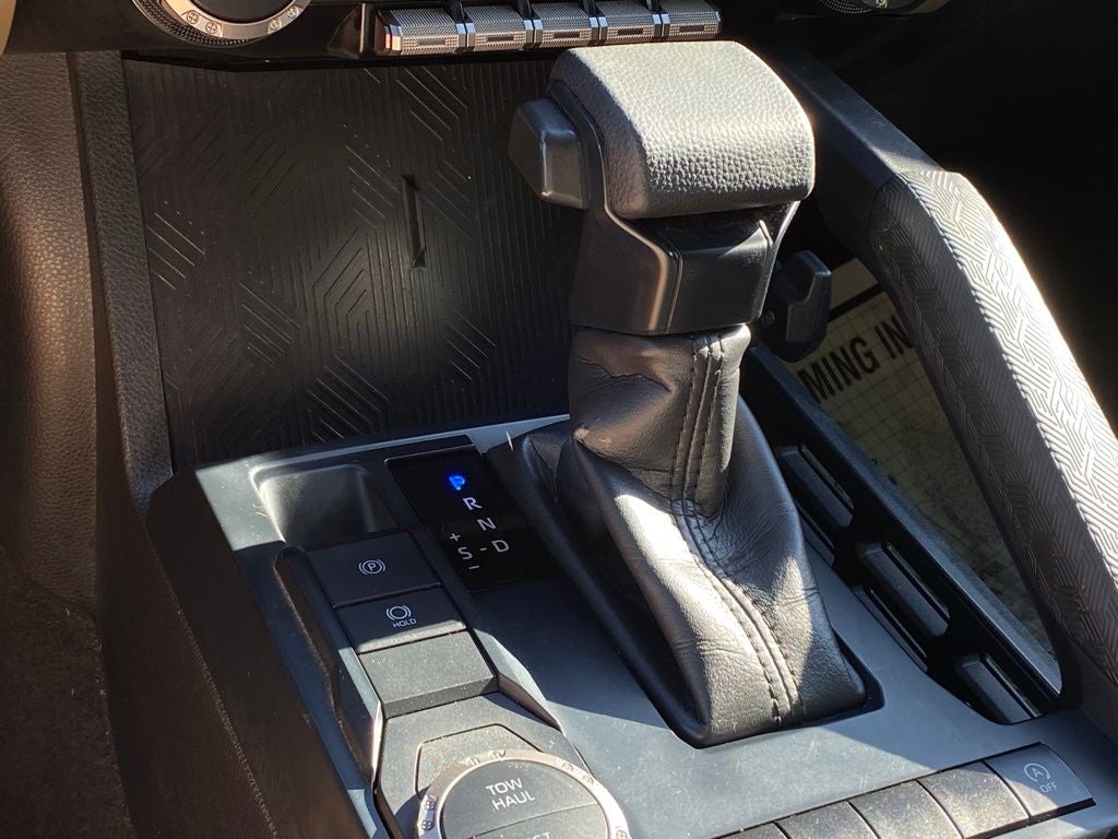 2021 Land Rover Defender 110 SE