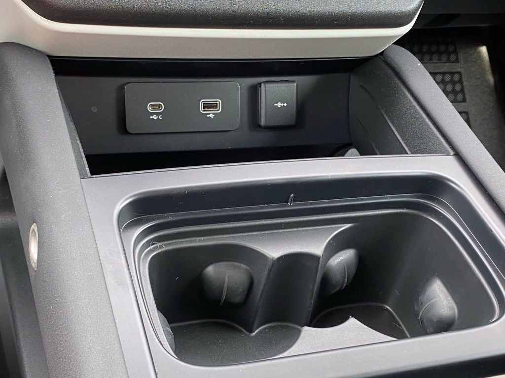 2021 Land Rover Defender 110 SE