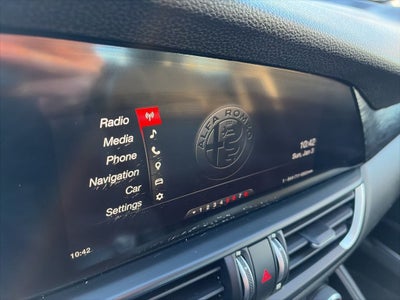 2018 Alfa Romeo Giulia Base AWD COLD WEATHER AND 3D NAVIGATION