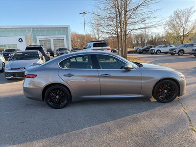 2018 Alfa Romeo Giulia Base AWD COLD WEATHER AND 3D NAVIGATION