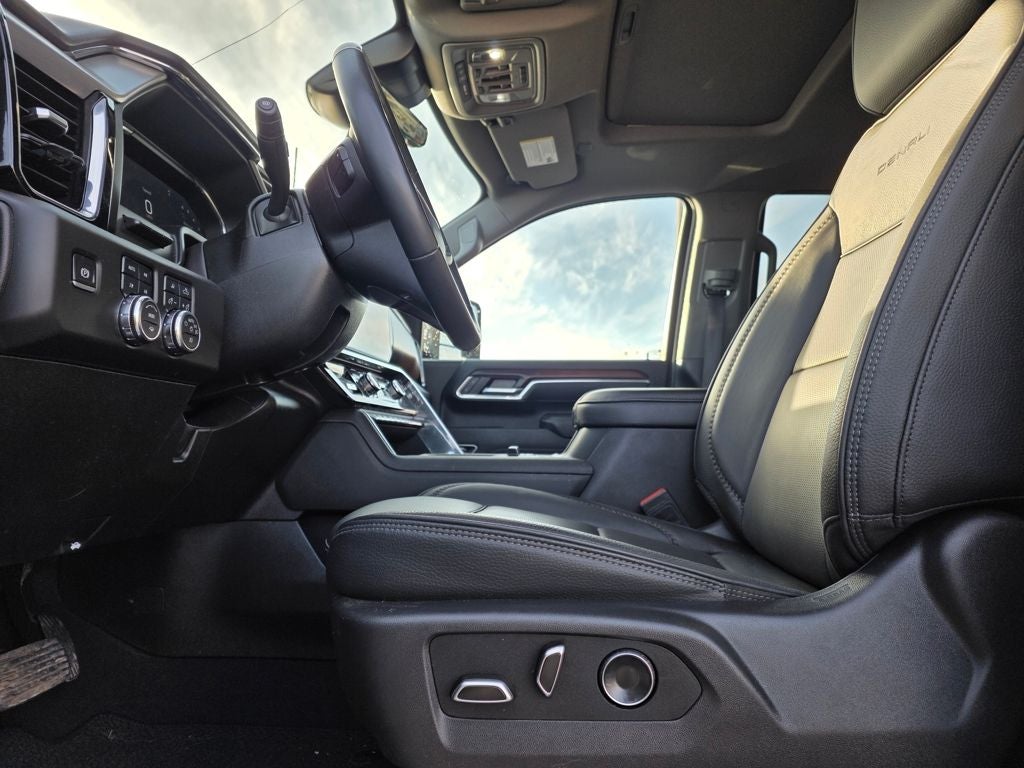 2025 GMC Sierra 2500HD Denali