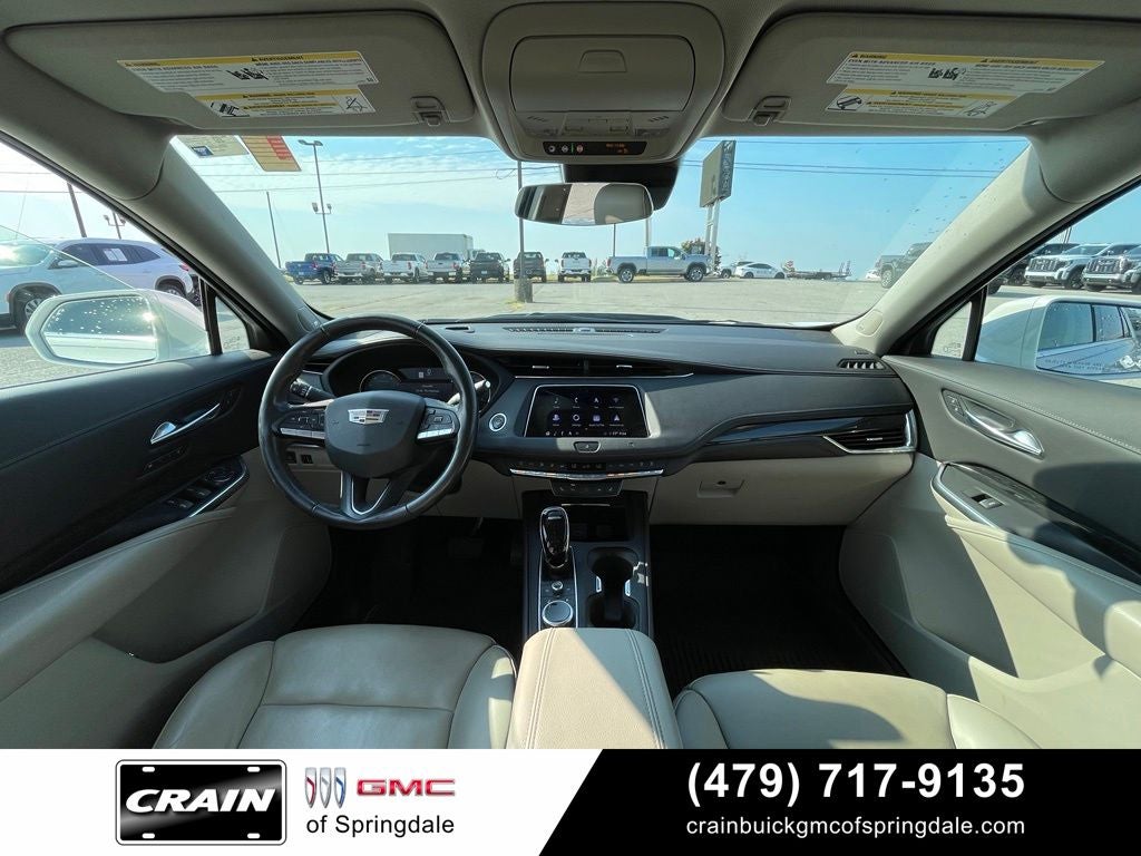 2020 Cadillac XT4 Premium Luxury