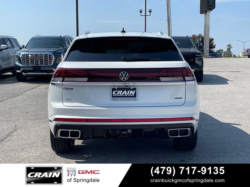 2025 Volkswagen Atlas Cross Sport 2.0T SEL Premium R-Line