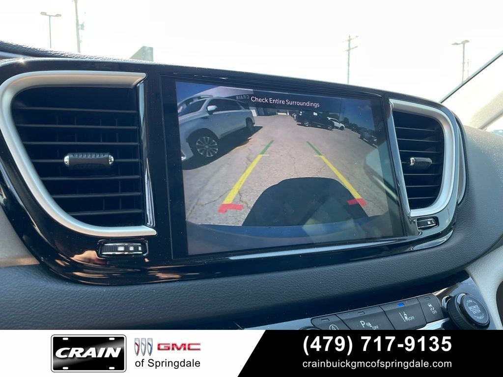 2024 Chrysler Pacifica Touring L
