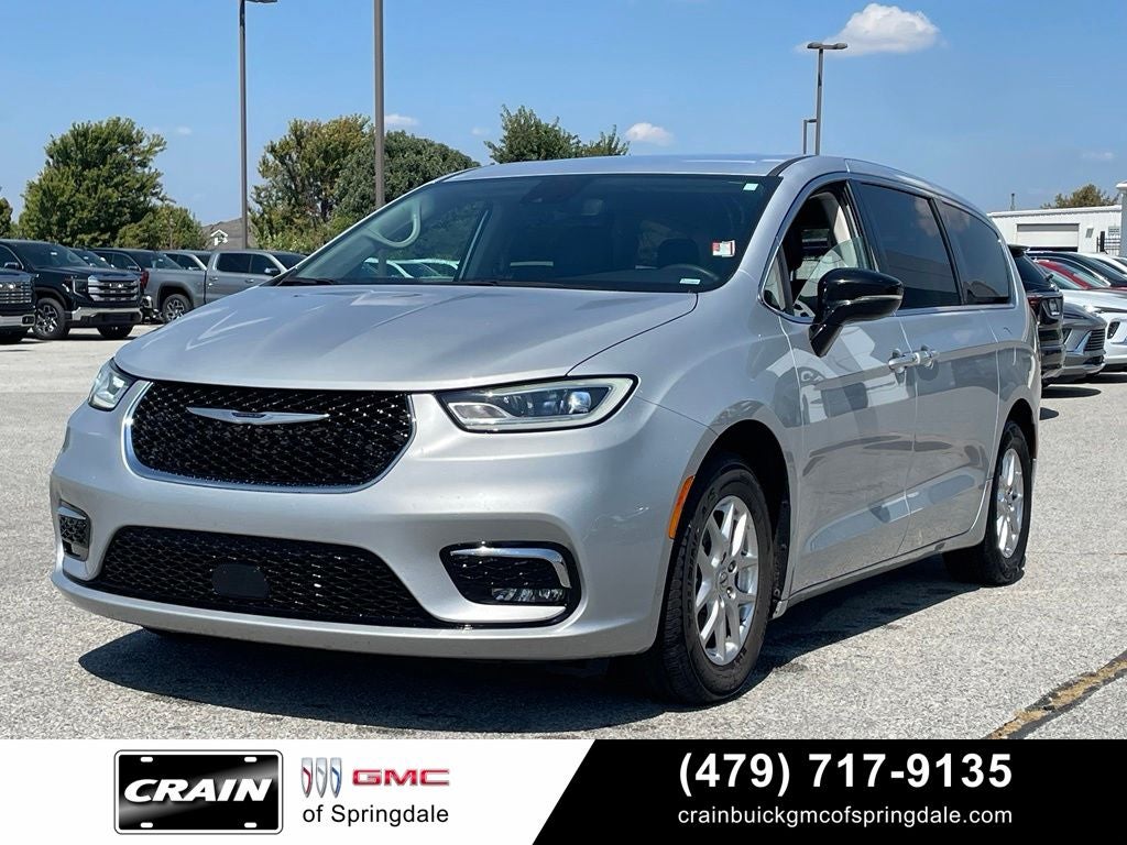 2024 Chrysler Pacifica Touring L