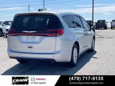 2024 Chrysler Pacifica Touring L