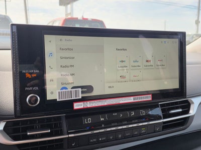 2025 Toyota Sienna XLE 8 Passenger