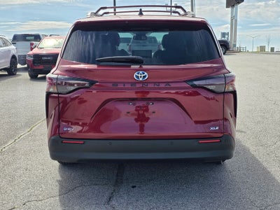 2025 Toyota Sienna XLE 8 Passenger