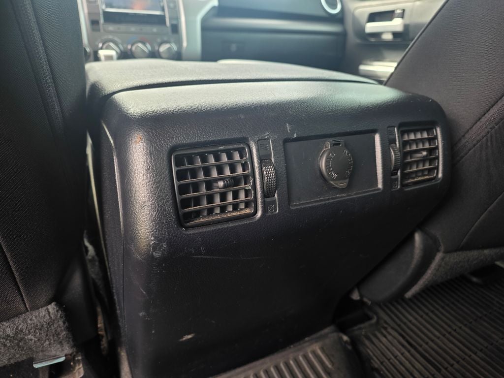 2017 Toyota Tundra SR5