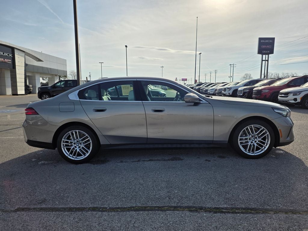 2024 BMW 5 Series 530i