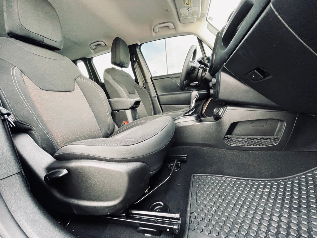 2023 Jeep Renegade Base