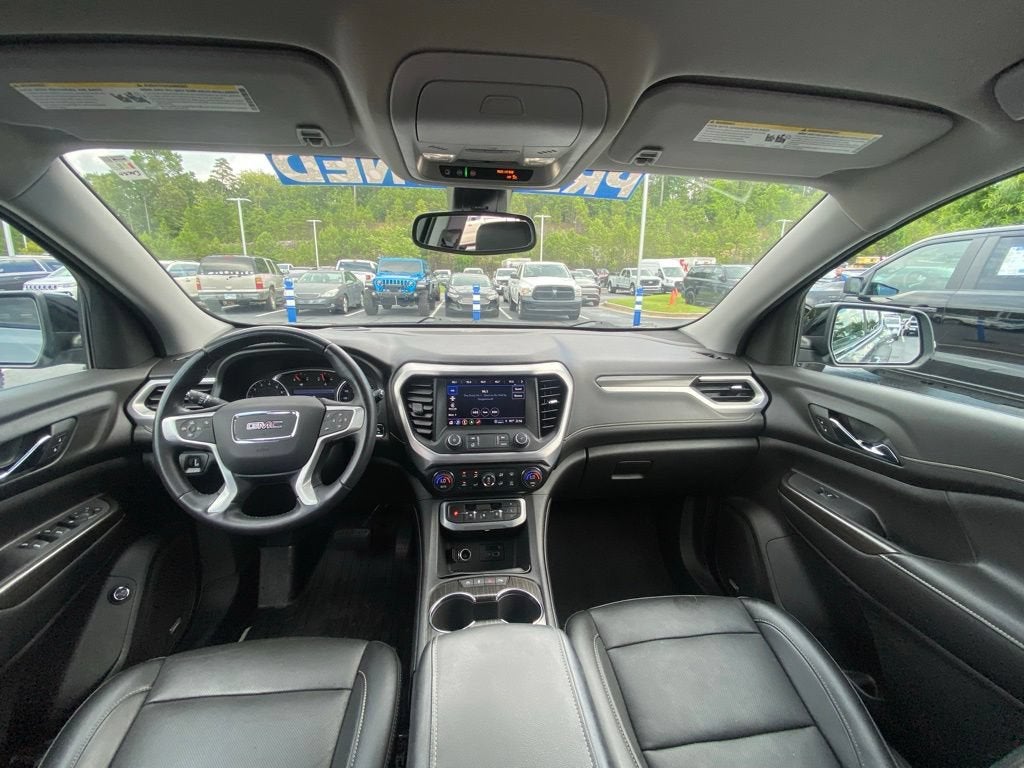 2022 GMC Acadia SLT