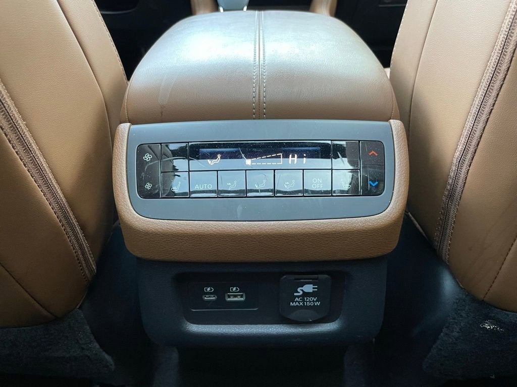 2024 Nissan Pathfinder Platinum