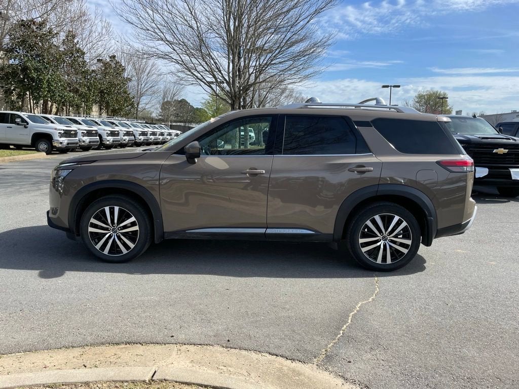 2024 Nissan Pathfinder Platinum