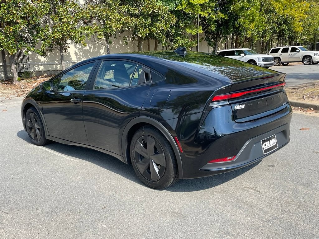 2025 Toyota Prius LE
