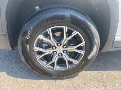 2025 GMC Acadia AT4