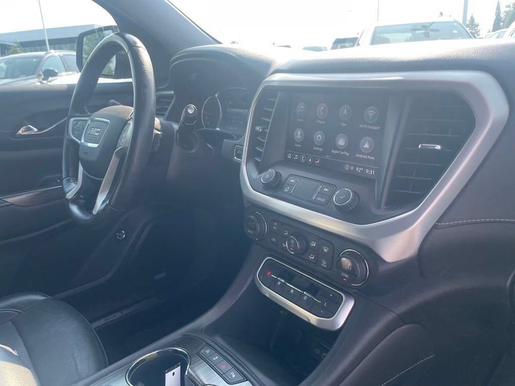 2021 GMC Acadia SLT
