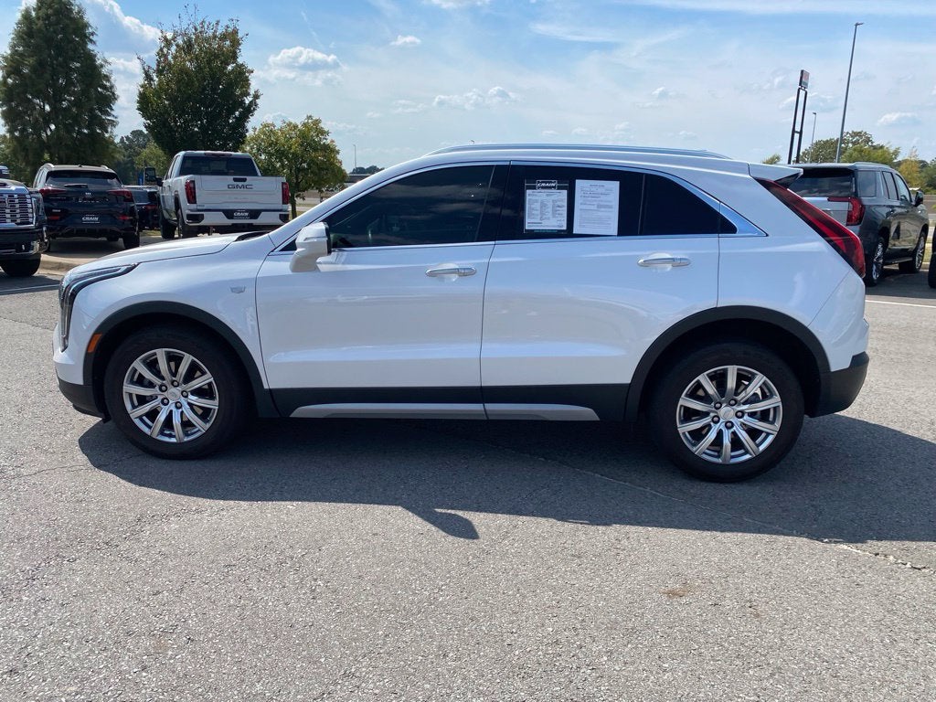 2022 Cadillac XT4 FWD Premium Luxury