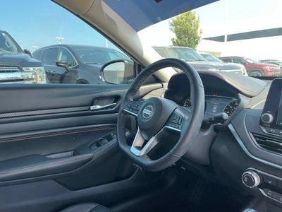 2022 Nissan Altima 2.5 SR