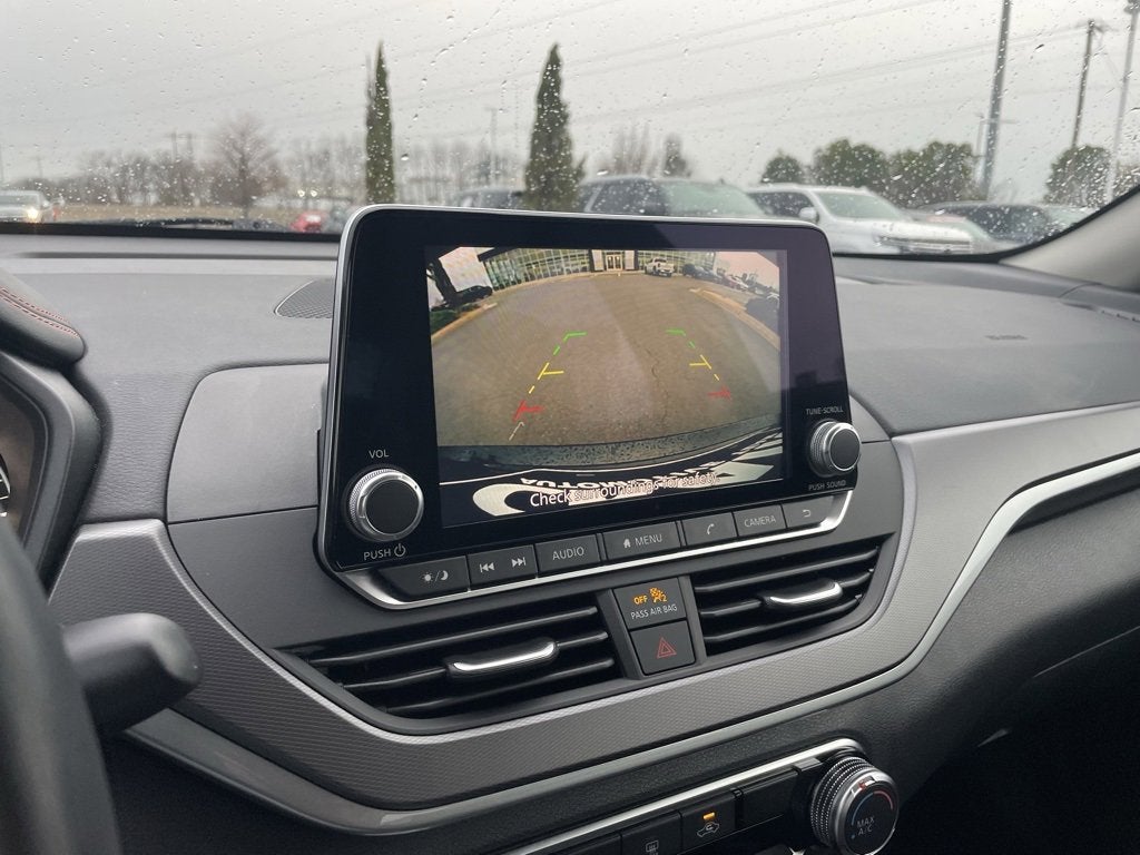 2025 Nissan Altima SR