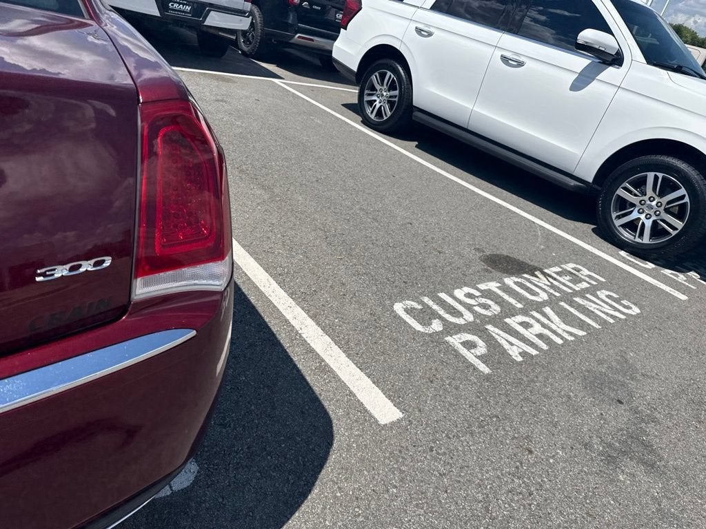 2016 Chrysler 300 Limited