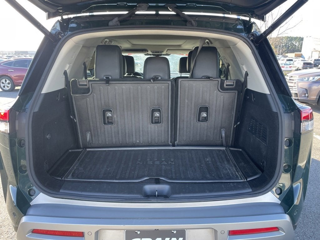 2023 Nissan Pathfinder Platinum