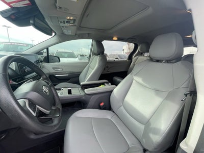 2024 Toyota Sienna XLE