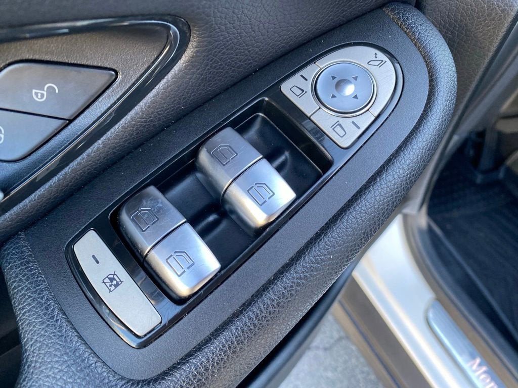 2021 Mercedes-Benz GLC GLC 300