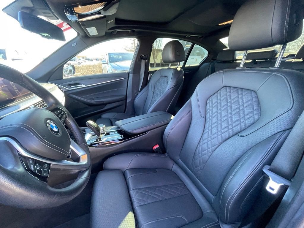 2022 BMW 5 Series 530i