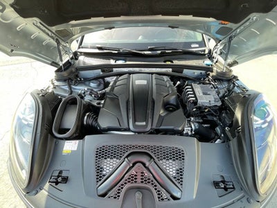 2022 Porsche Macan S