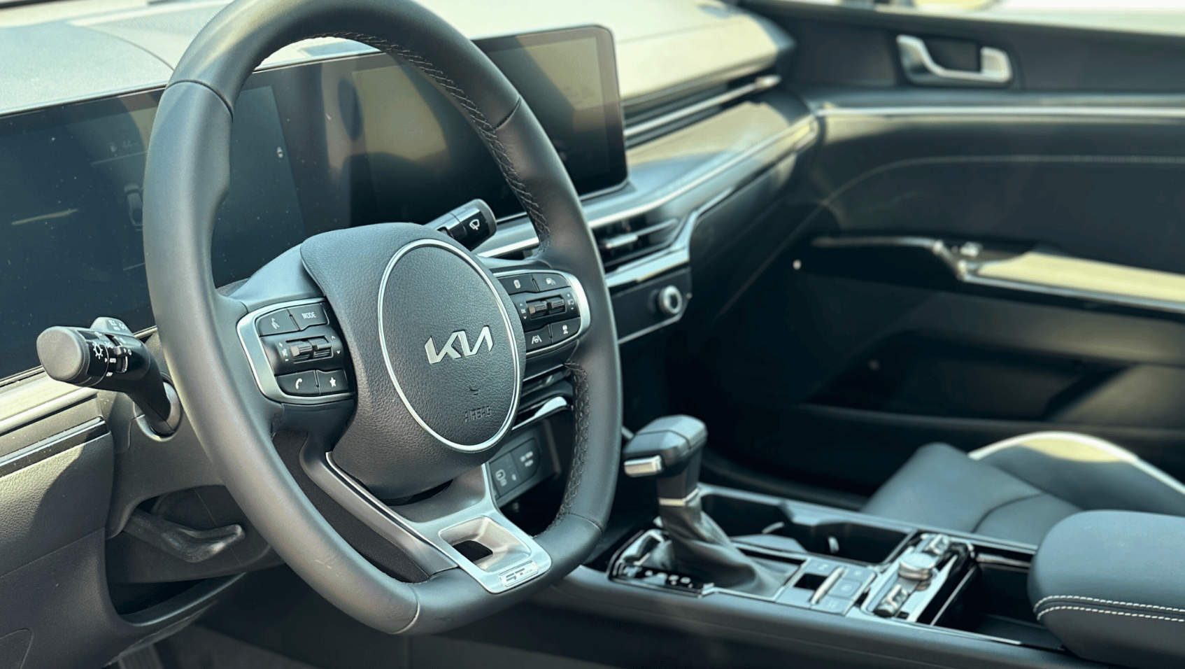 Interior View of the 2025 Kia K5