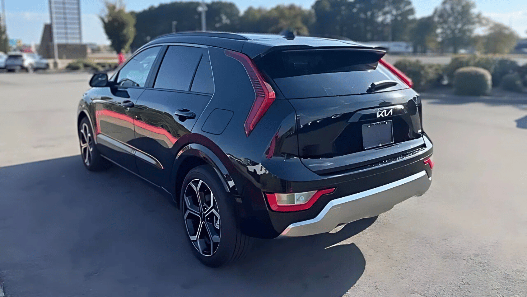 Side View of the 2025 Kia Niro Hybrid