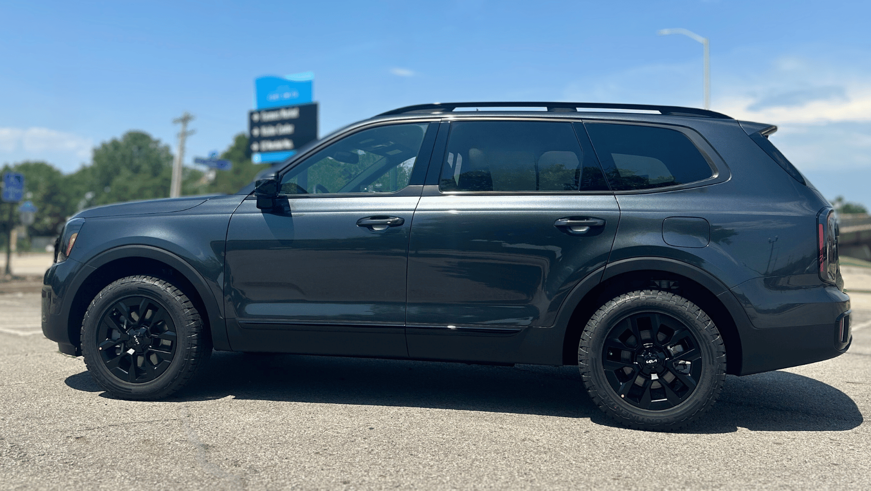 Side View of the 2025 Kia Telluride